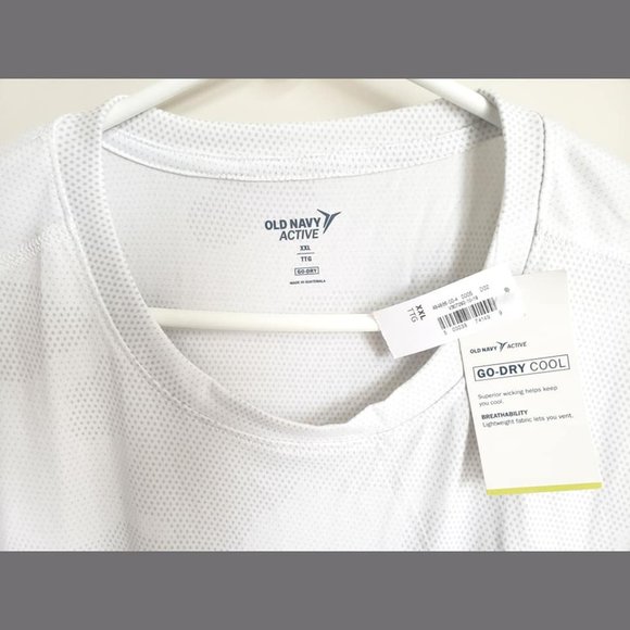 NWT Old Navy Active Go-Dry Cool T-Shirt - Picture 3 of 7